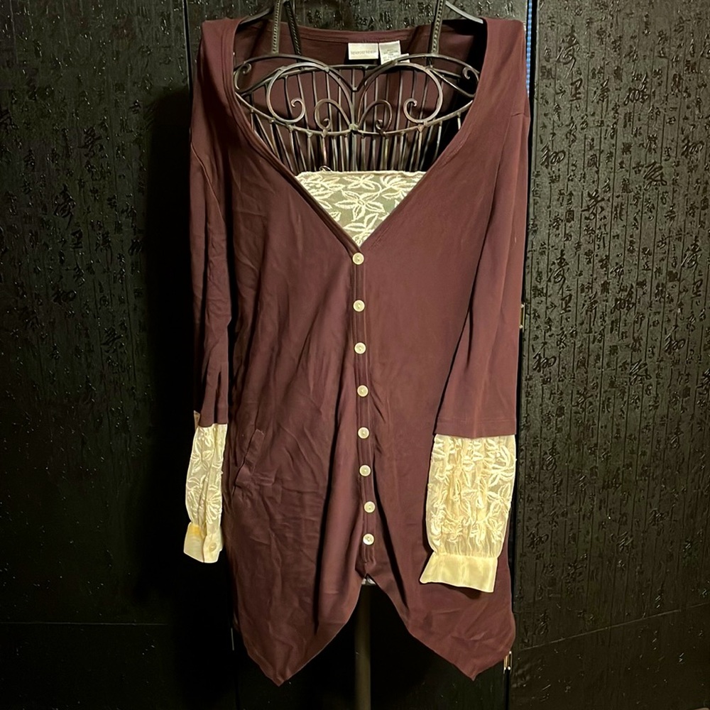 Burgundy button up cotton/polyester lace embellished neck and sleeves pullover